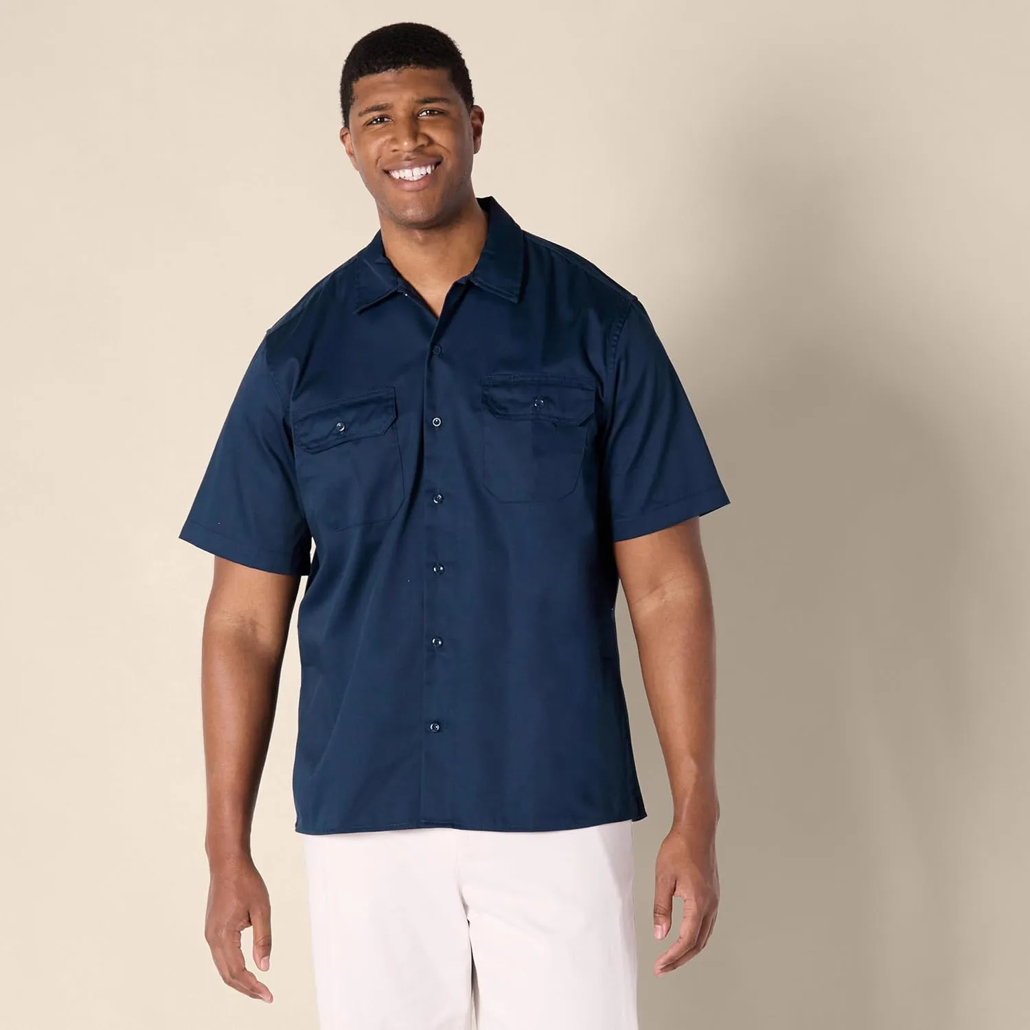 Amazon Essentials Button Up Shirt for Men, Short-Sleeve, Stain and Wrinkle-Resistant