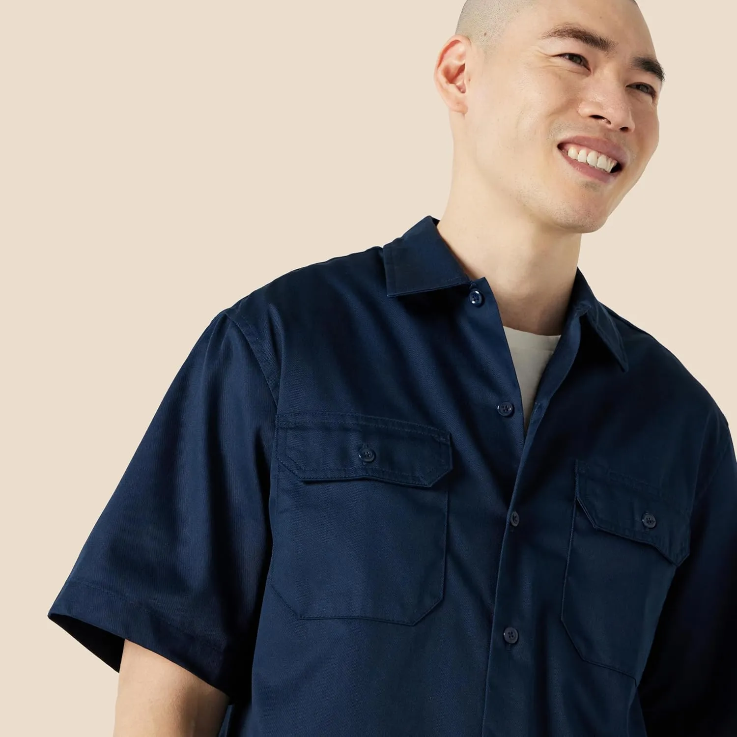 Amazon Essentials Button Up Shirt for Men, Short-Sleeve, Stain and Wrinkle-Resistant